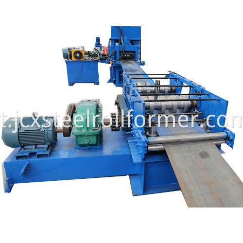 Highway Crash Barrier Machine